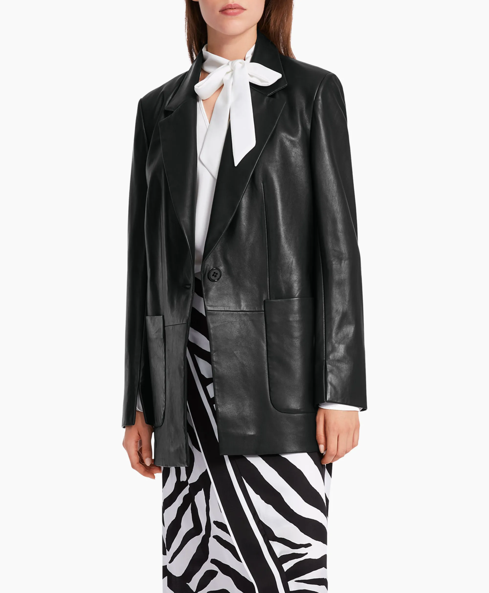 Marccain Collectie Jasje Wc 34.06 L01 Zwart*Dames Blazers