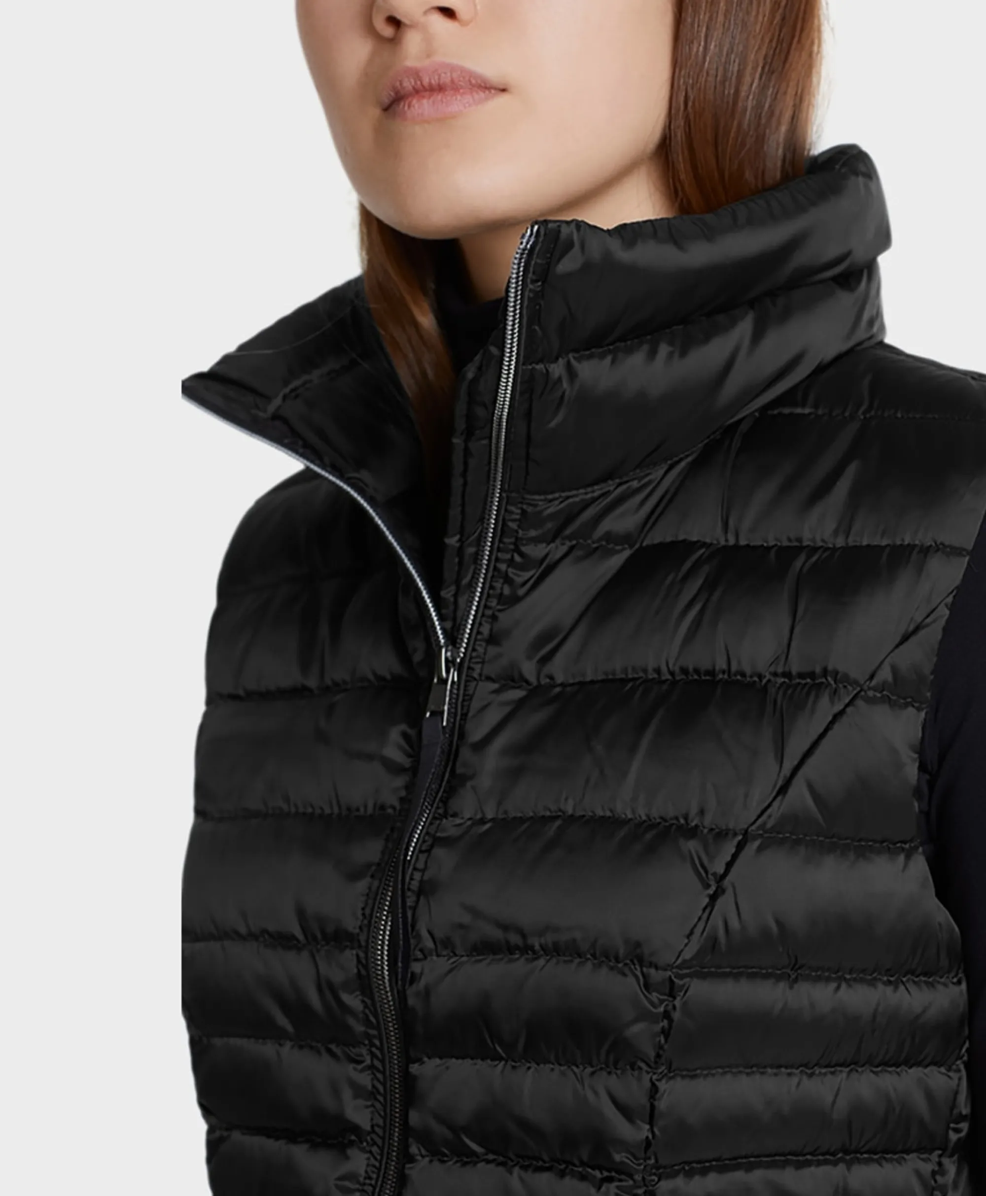 Marccain Essentials Vest +E 37.15 W11 Zwart*Dames Jassen